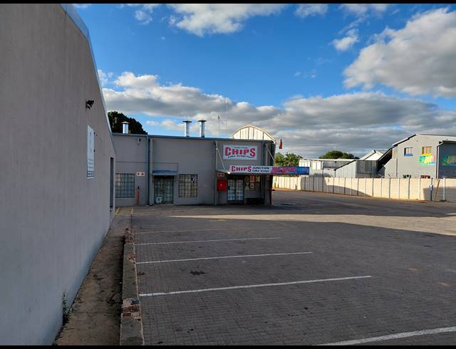 3,569M² BUSINESS CENTRE FOR SALE IN FUTURA INDUSTRIAL